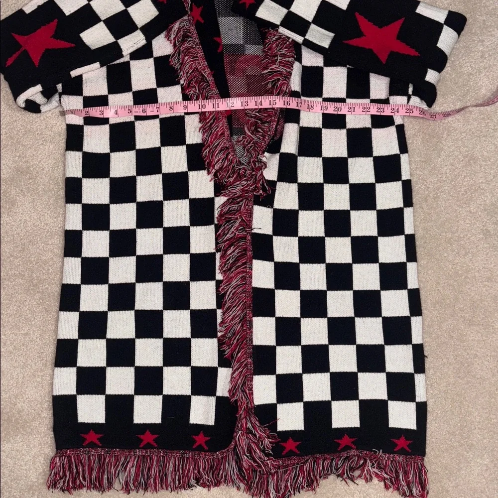 DIL legend Checkered Fringe Cardigan with Red Stars - Picture 5 of 6